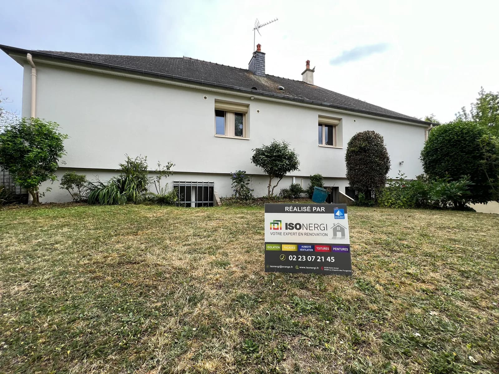 Chantier d'isolation thermique par l'extérieur réalisé par ISONERGI en Ille-et-Vilaine