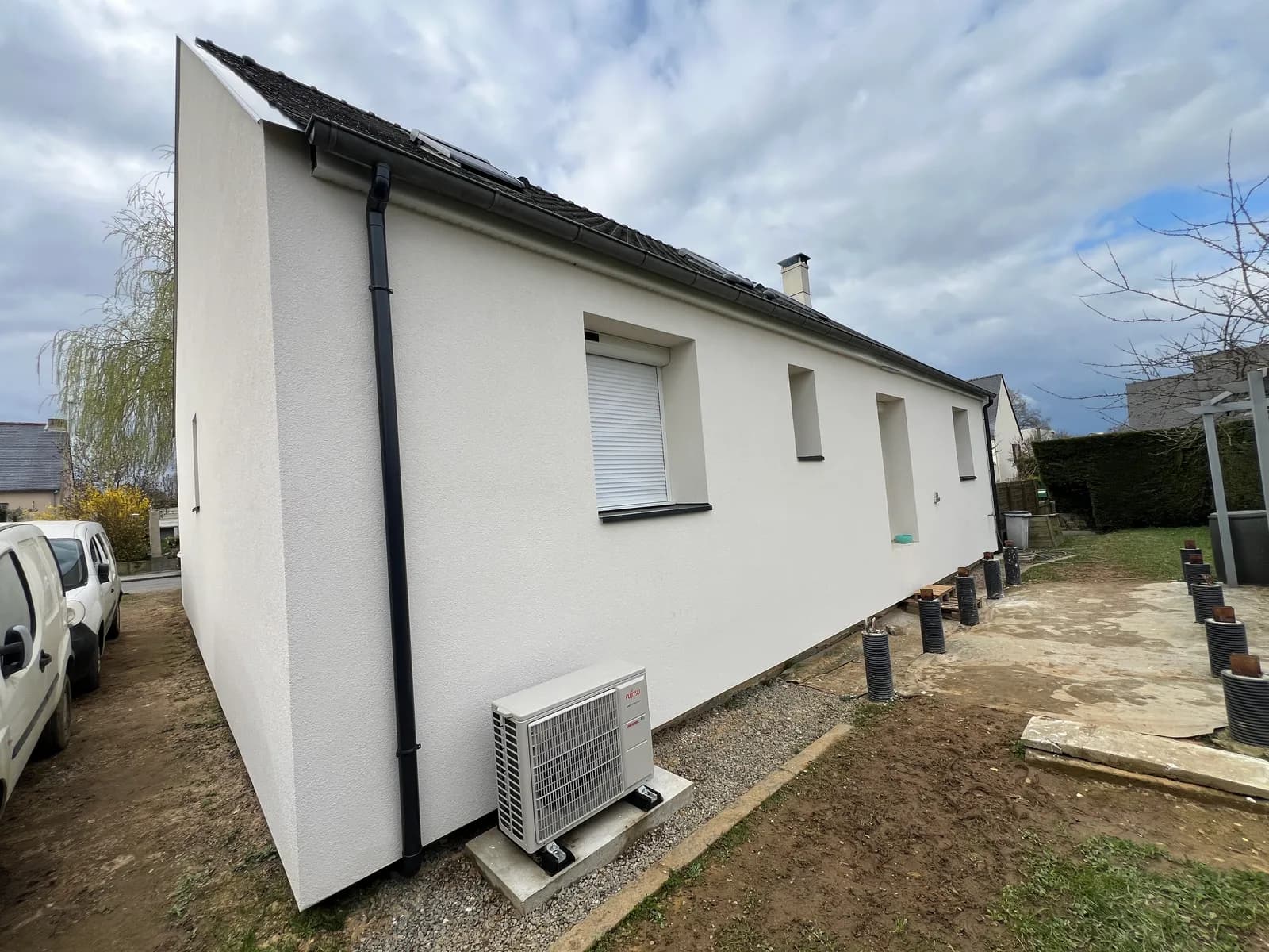 Chantier d'isolation thermique par l'extérieur réalisé par ISONERGI en Ille-et-Vilaine