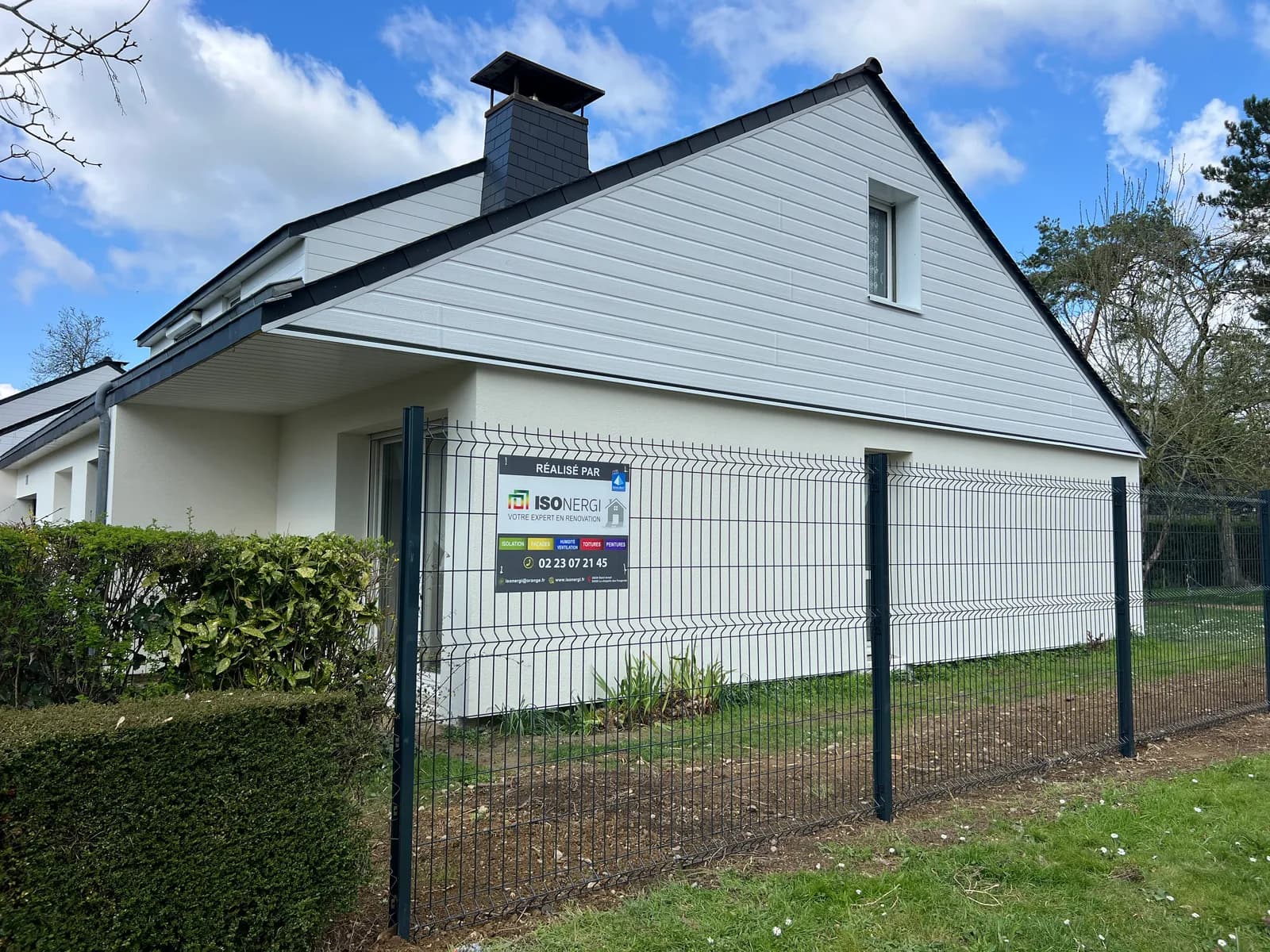Chantier d'isolation thermique par l'extérieur réalisé par ISONERGI en Ille-et-Vilaine