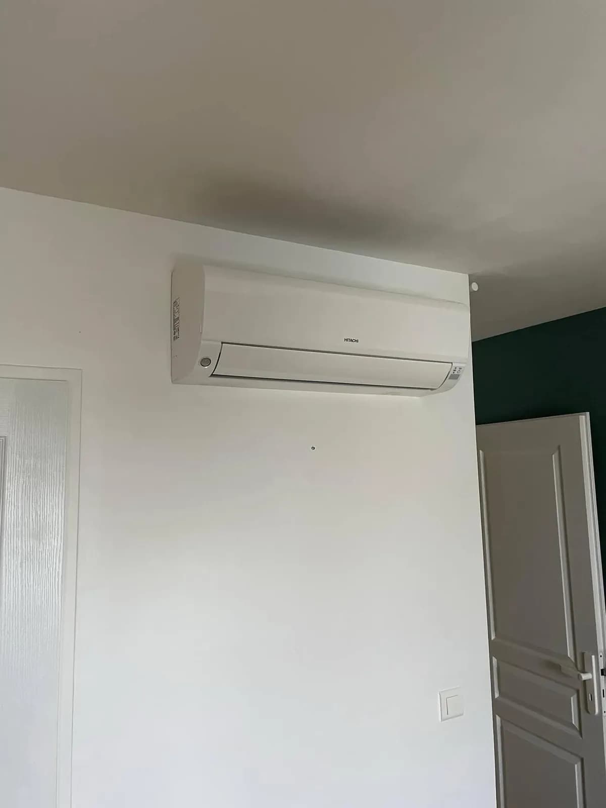 Installation de pompe à chaleur réalisée par ISONERGI dans la région de Rennes
