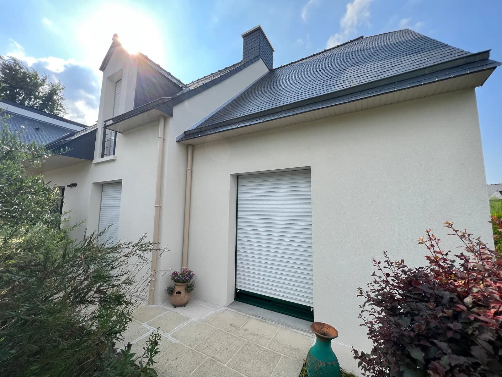 Chantier d'isolation thermique par l'extérieur réalisé par ISONERGI en Ille-et-Vilaine