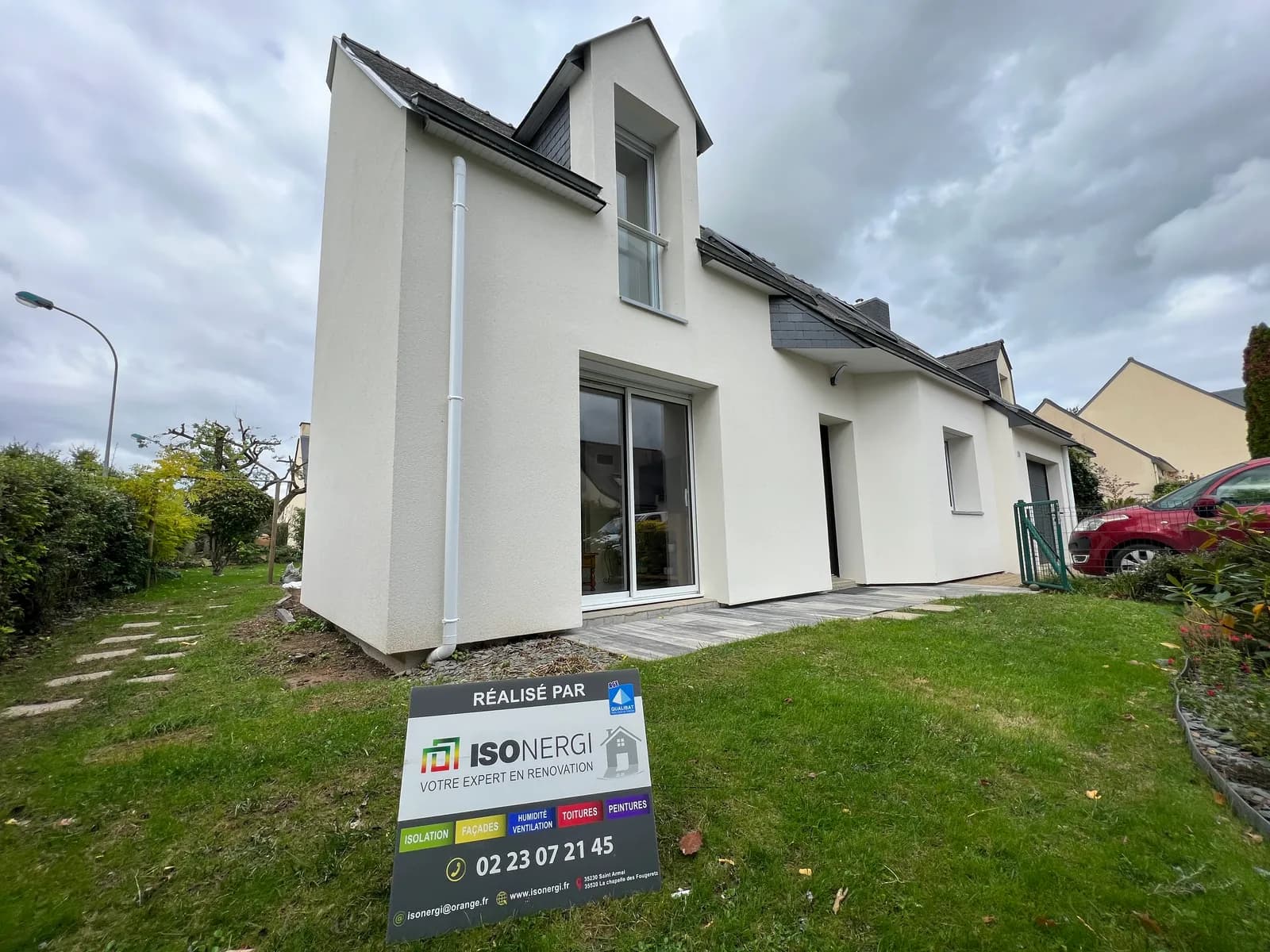 Chantier d'isolation thermique par l'extérieur réalisé par ISONERGI en Ille-et-Vilaine