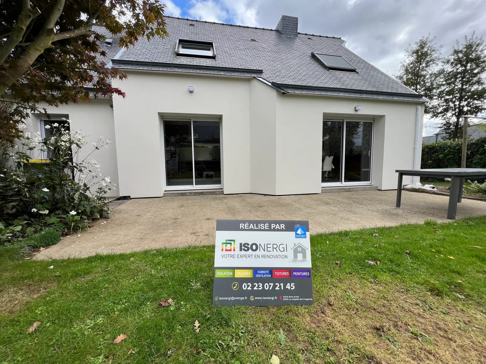 Chantier d'isolation thermique par l'extérieur réalisé par ISONERGI en Ille-et-Vilaine