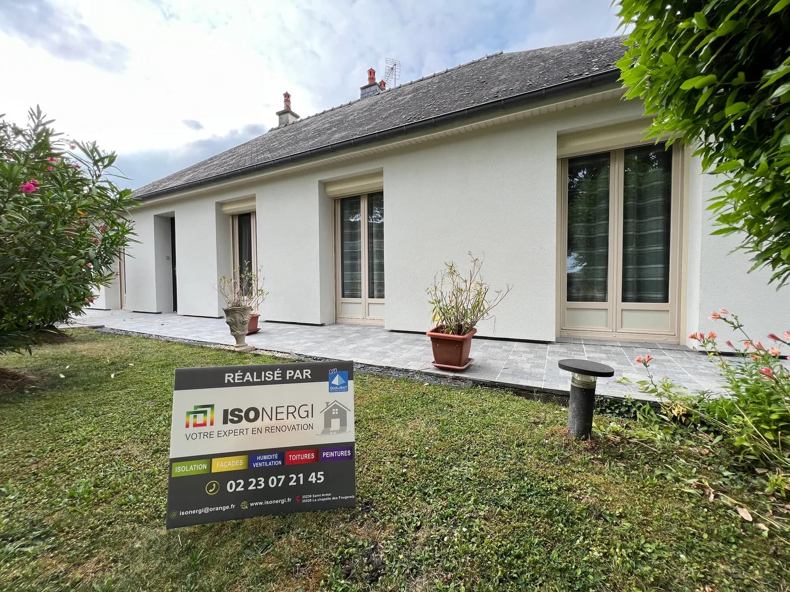 Chantier d'isolation thermique par l'extérieur réalisé par ISONERGI en Ille-et-Vilaine